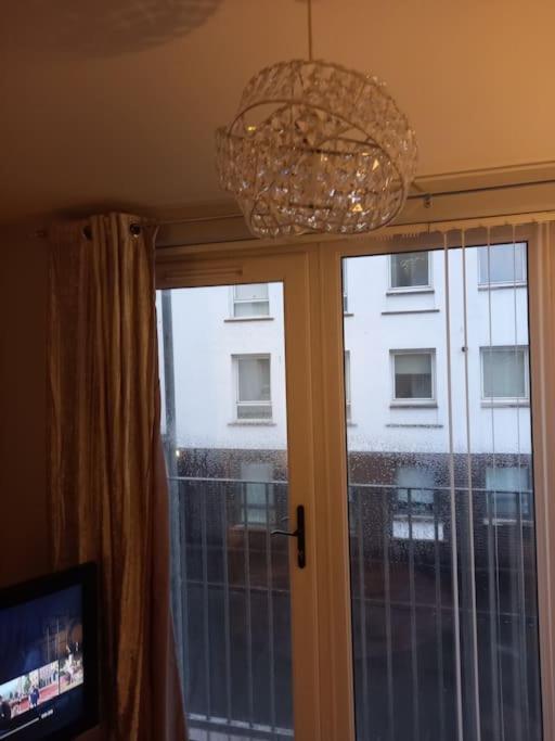 Modern 2-Bedroom City Apartment With Free Parking Belfast Extérieur photo