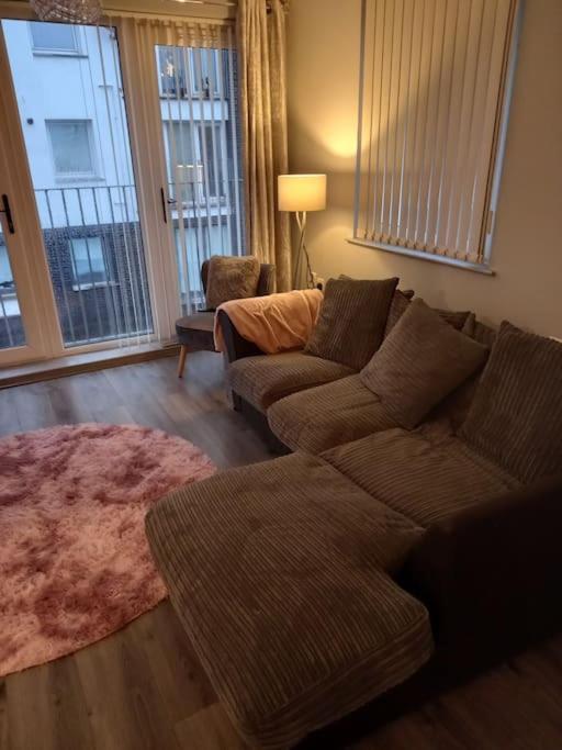 Modern 2-Bedroom City Apartment With Free Parking Belfast Extérieur photo